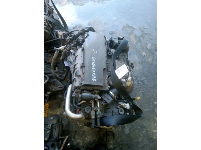 MOTOR CON ACCESORIOS Y CAJA DE CAMBIOS CITROEN C3 2003