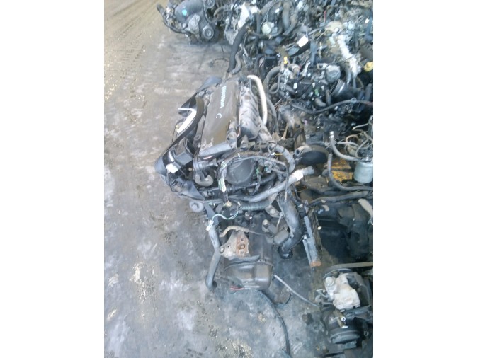 MOTOR CON ACCESORIOS Y CAJA DE CAMBIOS CITROEN C3 2003