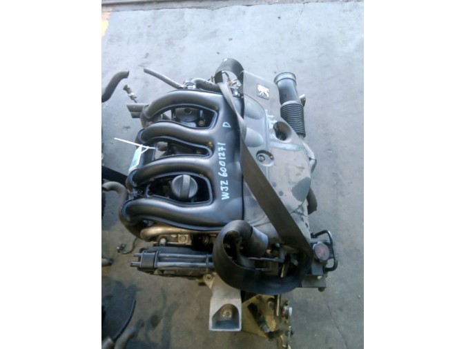 MOTOR CON ACCESORIOS Y CAJA DE CAMBIOS PEUGEOT 206 1999