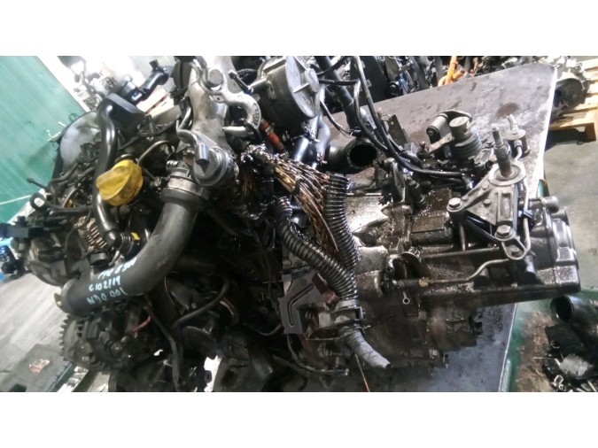 MOTOR CON ACCESORIOS Y CAJA DE CAMBIOS RENAULT MÉGANE 2003