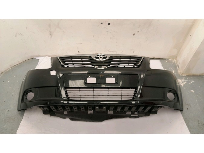 PARAGOLPES DELANTERO TOYOTA AVENSIS NEGRO 2009
