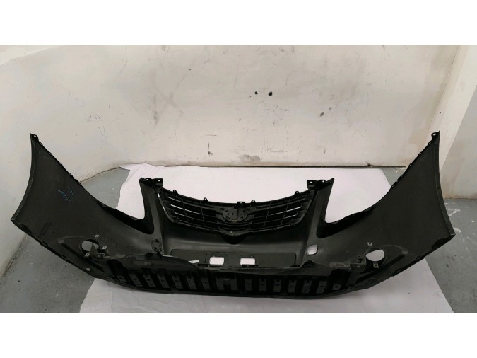 PARAGOLPES DELANTERO TOYOTA AVENSIS NEGRO 2009