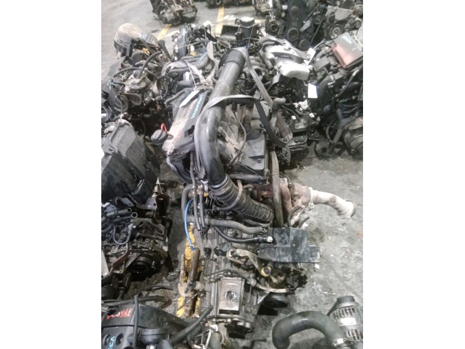 MOTOR CON ACCESORIOS Y CAJA DE CAMBIOS MERCEDES VITO 2003