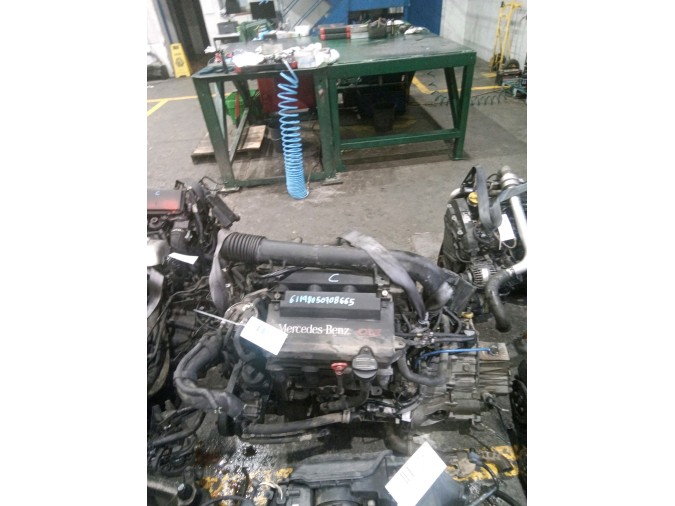 MOTOR CON ACCESORIOS Y CAJA DE CAMBIOS MERCEDES VITO 2003