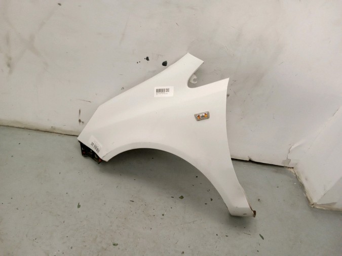 ALETA DELANTERA IZQUIERDA OPEL CORSA BLANCO 2011