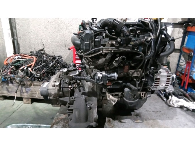 MOTOR CON ACCESORIOS Y CAJA DE CAMBIOS OPEL CORSA 2011