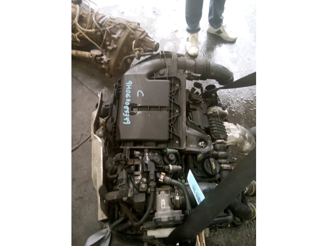 MOTOR CON ACCESORIOS Y CAJA DE CAMBIOS PEUGEOT 308 2012