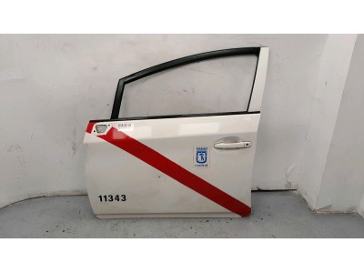 PUERTA DELANTERA IZQUIERDA TOYOTA PRIUS BLANCA 2012