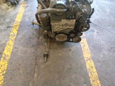 MOTOR CON ACCESORIOS Y CAJA DE CAMBIOS HYUNDAI SANTA FE 2002