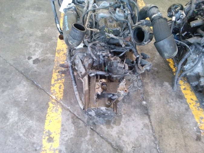 MOTOR CON ACCESORIOS Y CAJA DE CAMBIOS HYUNDAI SANTA FE 2002
