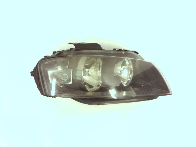FARO DELANTERO DERECHO AUDI A3 2004