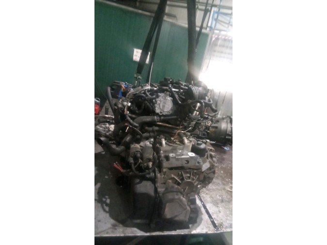 MOTOR CON ACCESORIOS Y CAJA DE CAMBIOS AUDI A3 2004