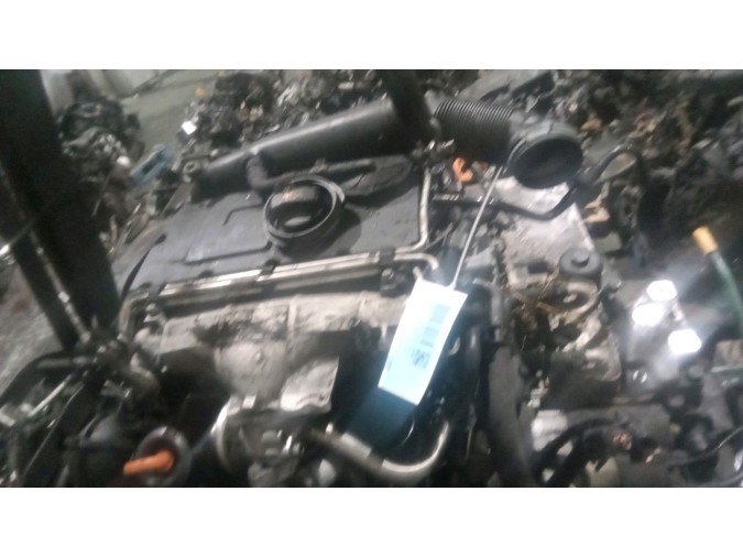 MOTOR CON ACCESORIOS Y CAJA DE CAMBIOS AUDI A3 2004