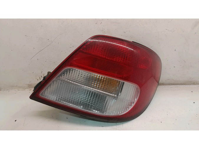 PILOTO TRASERO DERECHO SUBARU IMPREZA 2004