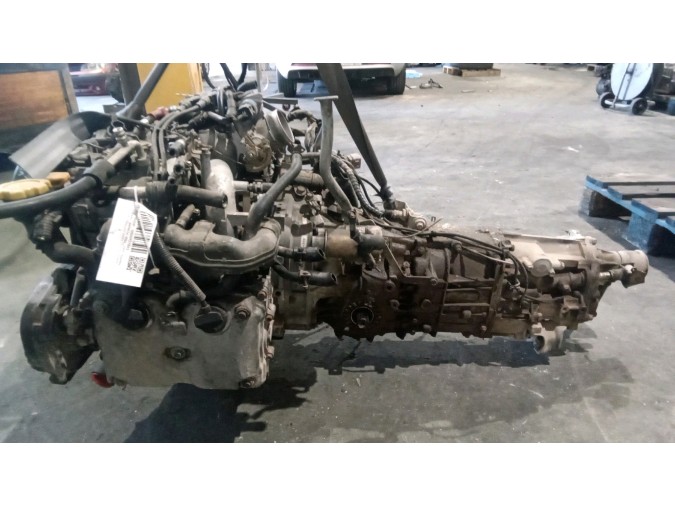 MOTOR CON ACCESORIOS SIN CAJA DE CAMBIOS SUBARU IMPREZA 2004
