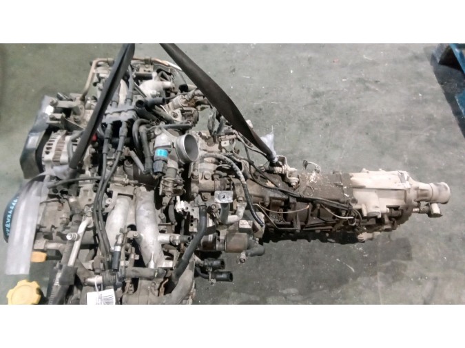 MOTOR CON ACCESORIOS SIN CAJA DE CAMBIOS SUBARU IMPREZA 2004