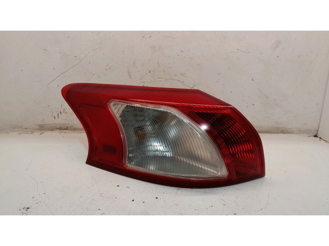 PILOTO TRASERO IZQUIERDO EXTERIOR MITSUBISHI LANCER ROJO BLANCO 2009