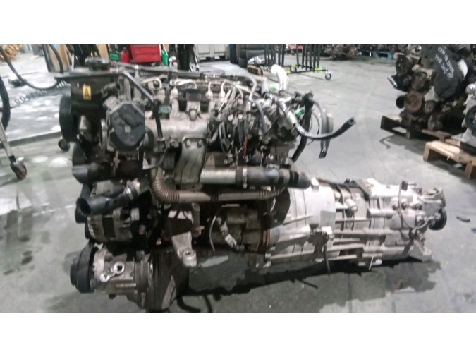 MOTOR CON ACCESORIOS SIN CAJA DE CAMBIOS SSANGYONG RODIUS II 2015