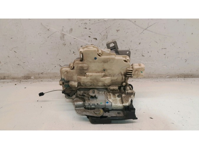 CERRADURA PUERTA DELANTERA DERECHA SEAT LEON 2006