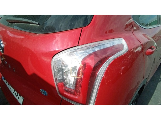 PILOTO TRASERO DERECHO SSANGYONG TIVOLI 2016