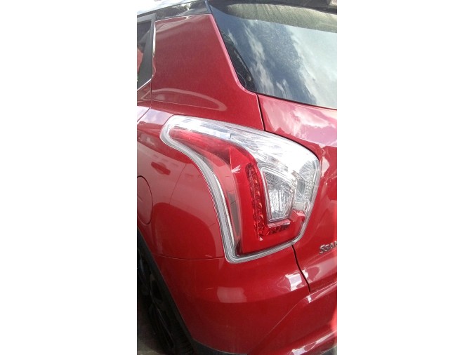 PILOTO TRASERO IZQUIERDO SSANGYONG TIVOLI 2016