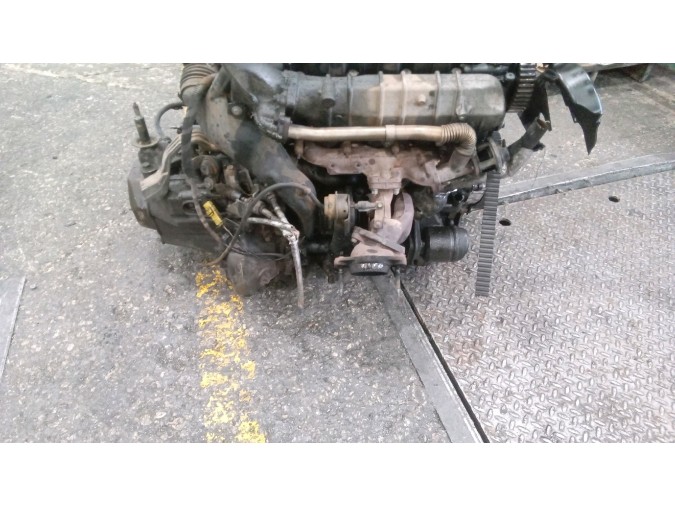 MOTOR CON ACCESORIOS Y CAJA DE CAMBIOS PEUGEOT 806 2001