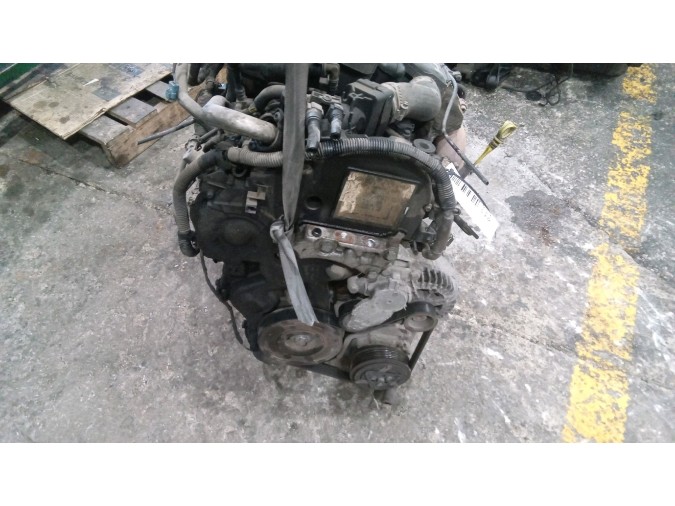 MOTOR CON ACCESORIOS Y CAJA DE CAMBIOS CITROEN C3 2004