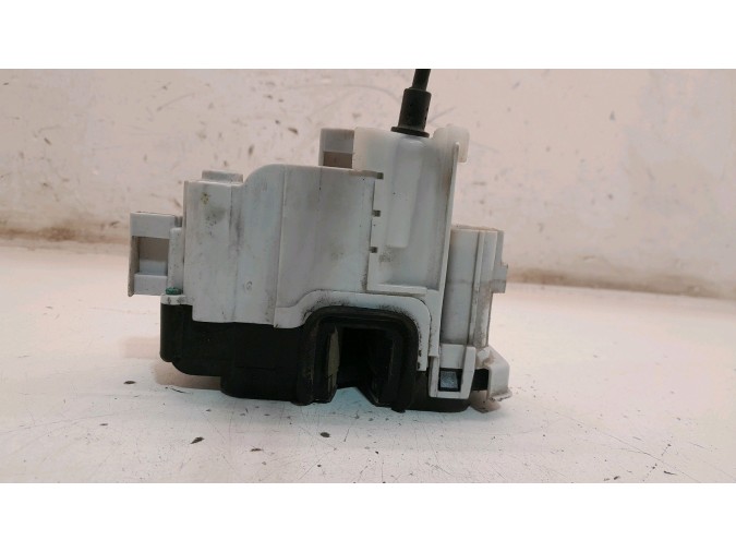 CERRADURA PUERTA DELANTERA DERECHA FIAT BRAVO 2008