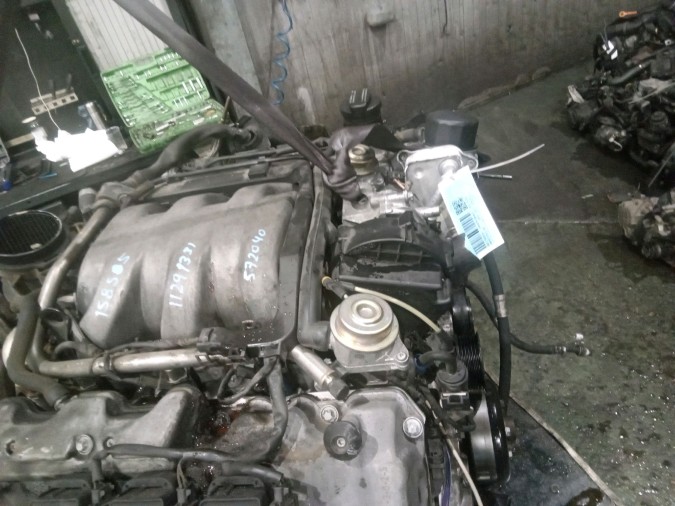 MOTOR CON ACCESORIOS Y CAJA DE CAMBIOS MERCEDES E 240