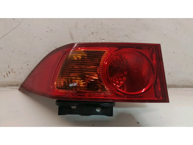 	PILOTO TRASERO IZQUIERDO EXTERIOR HONDA ACCORD 2006