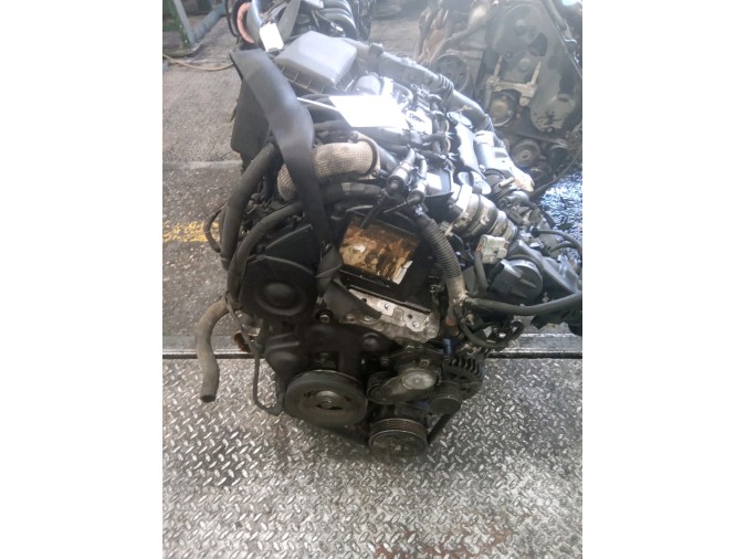 MOTOR CON ACCESORIOS Y CAJA DE CAMBIOS PEUGEOT 207 2007