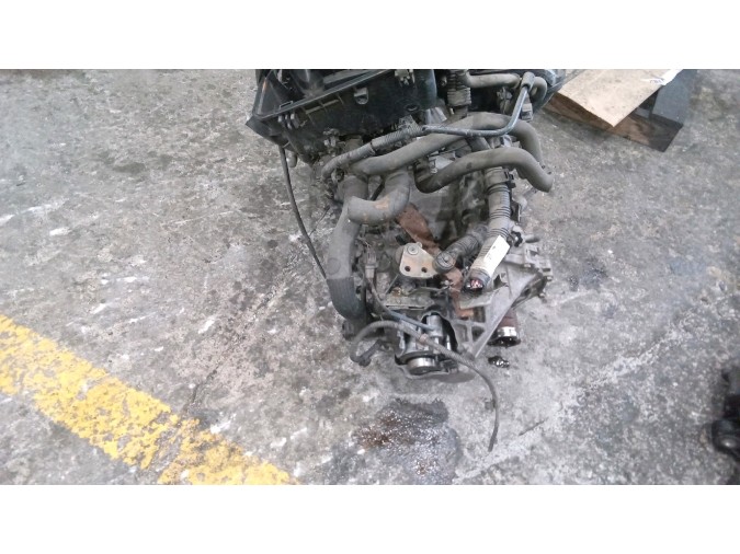 MOTOR CON ACCESORIOS SIN CAJA DE CAMBIOS CITROEN C1 2013