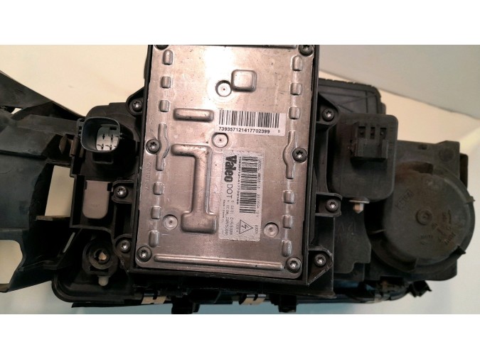 FARO DELANTERO DERECHO VOLVO S80 2004