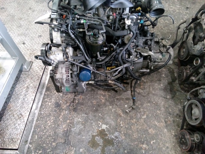 MOTOR CON ACCESORIOS Y CAJA DE CAMBIOS PEUGEOT 306 2000