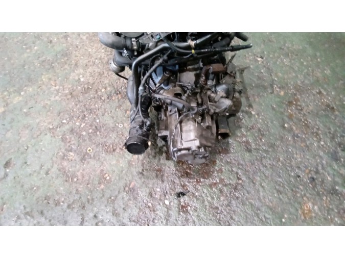 MOTOR CON ACCESORIOS Y CAJA DE CAMBIOS ALFA ROMEO GT 2004