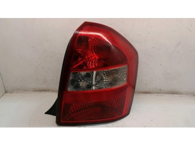 PILOTO TRASERO DERECHO KIA CERATO 2005