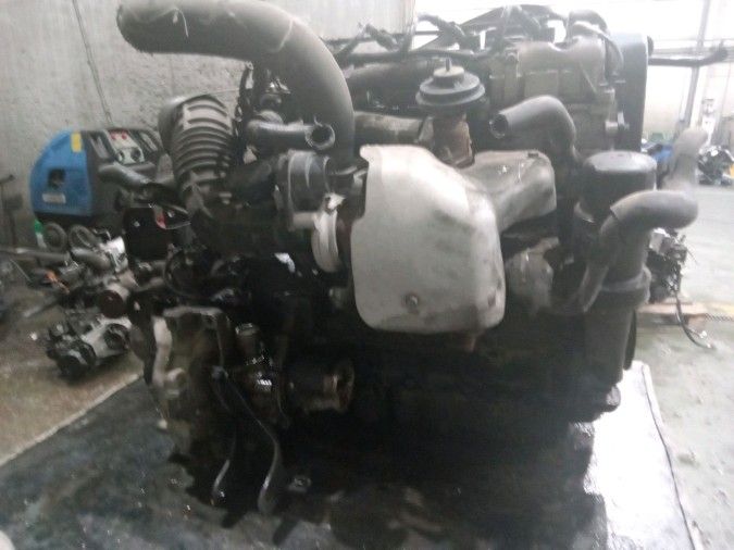 MOTOR CON ACCESORIOS Y CAJA DE CAMBIOS KIA CERATO 2005
