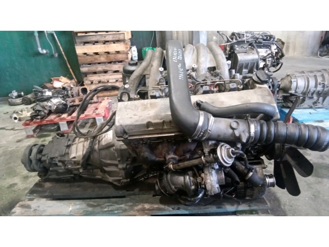 MOTOR CON ACCESORIOS Y CAJA DE CAMBIOS MERCEDES E 290 TURBODIESEL 1998