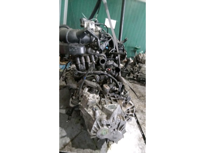 MOTOR CON ACCESORIOS Y CAJA DE CAMBIOS HYUNDAI I10 2010