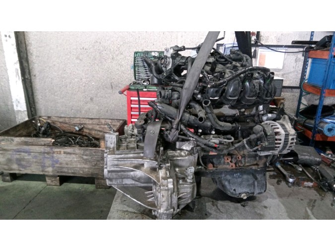 MOTOR CON ACCESORIOS Y CAJA DE CAMBIOS HYUNDAI I10 2010