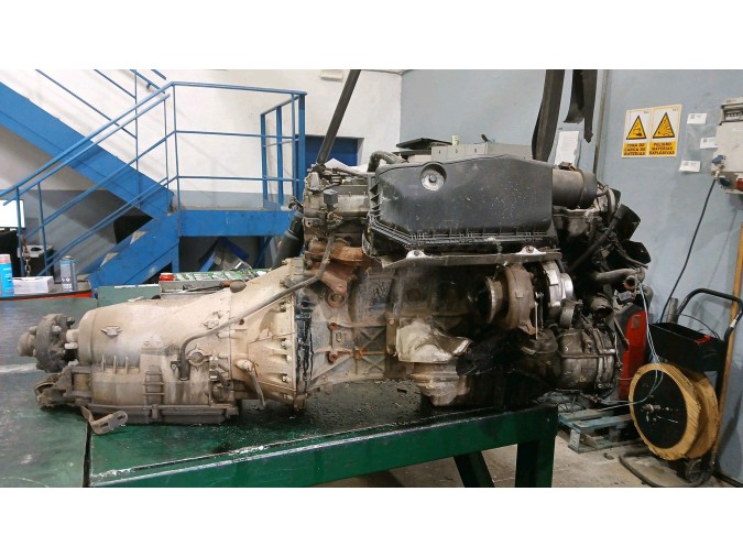 Motor MERCEDES-BENZ E 320 CDI 2000