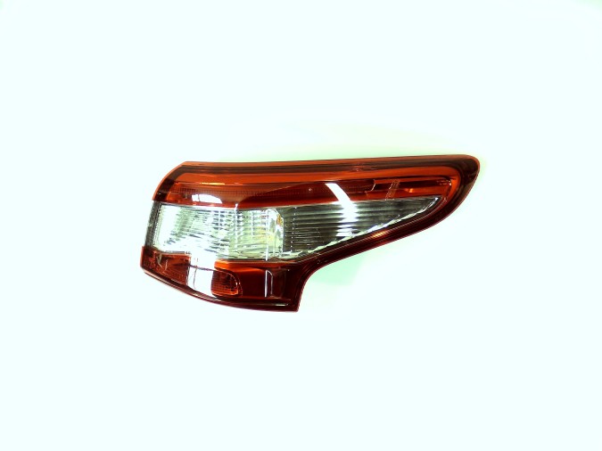 PILOTO TRASERO DERECHO NISSAN QASHQAI 2014