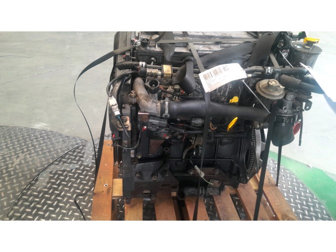 MOTOR CON ACCESORIOS Y CAJA DE CAMBIOS MAZDA 323 2001