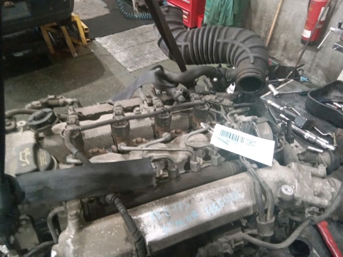 MOTOR CON ACCESORIOS Y CAJA DE CAMBIOS KIA CEED