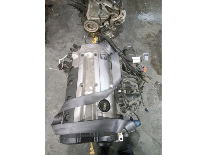 MOTOR CON ACCESORIOS Y CAJA DE CAMBIOS PEUGEOT 407 2007