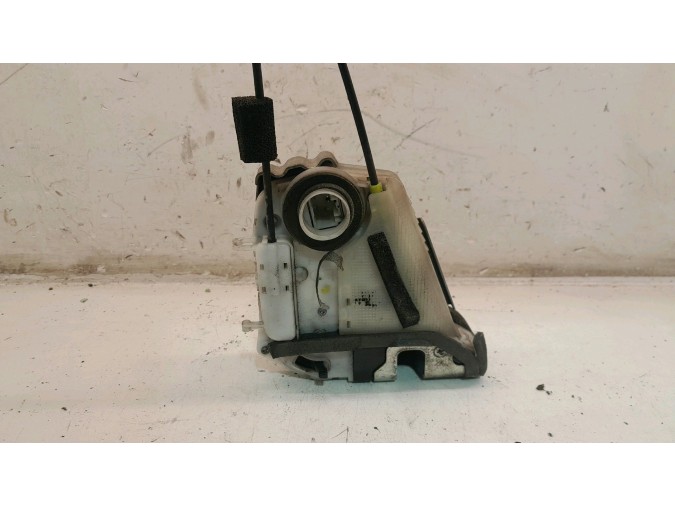 CERRADURA PUERTA TRASERA DERECHA TOYOTA PRIUS 2012