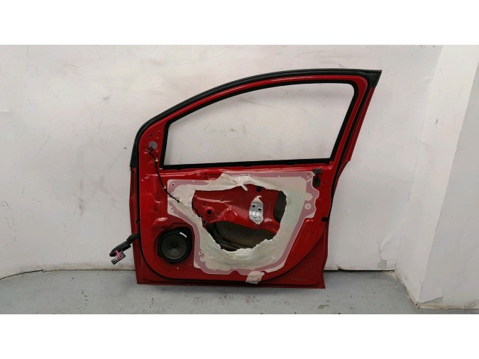 PUERTA DELANTERA DERECHA OPEL KARL ROJA 2019