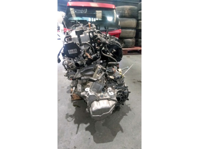 MOTOR CON ACCESORIOS Y CAJA DE CAMBIOS OPEL KARL 2019