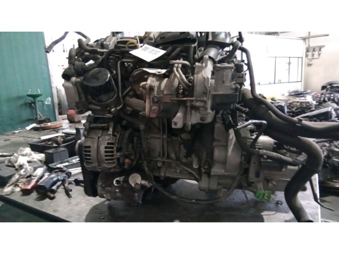 MOTOR CON ACCESORIOS Y CAJA DE CAMBIOS VOLKSWAGEN POLO