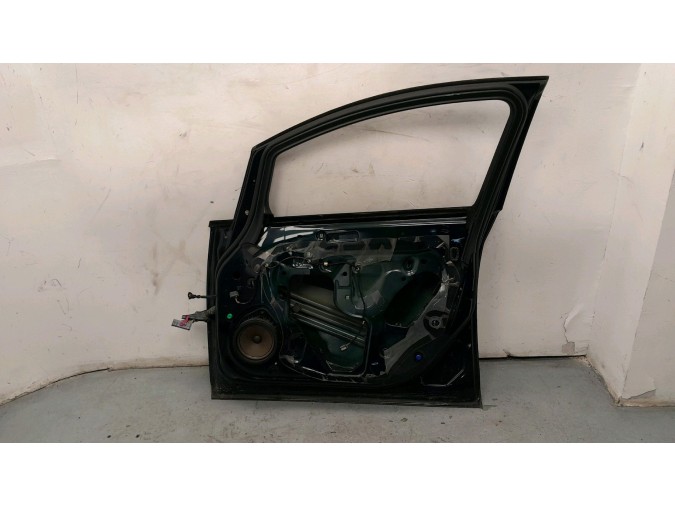 PUERTA DELANTERA DERECHA OPEL ASTRA VERDE 2014